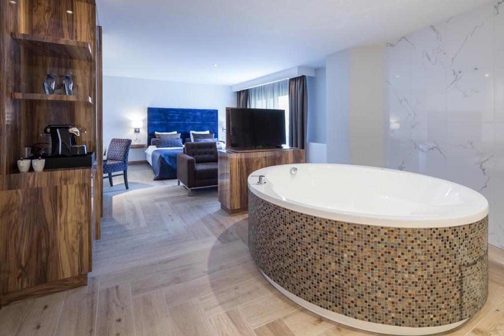 Van Der Valk Hotel Wieringermeer Wieringerwerf Extérieur photo