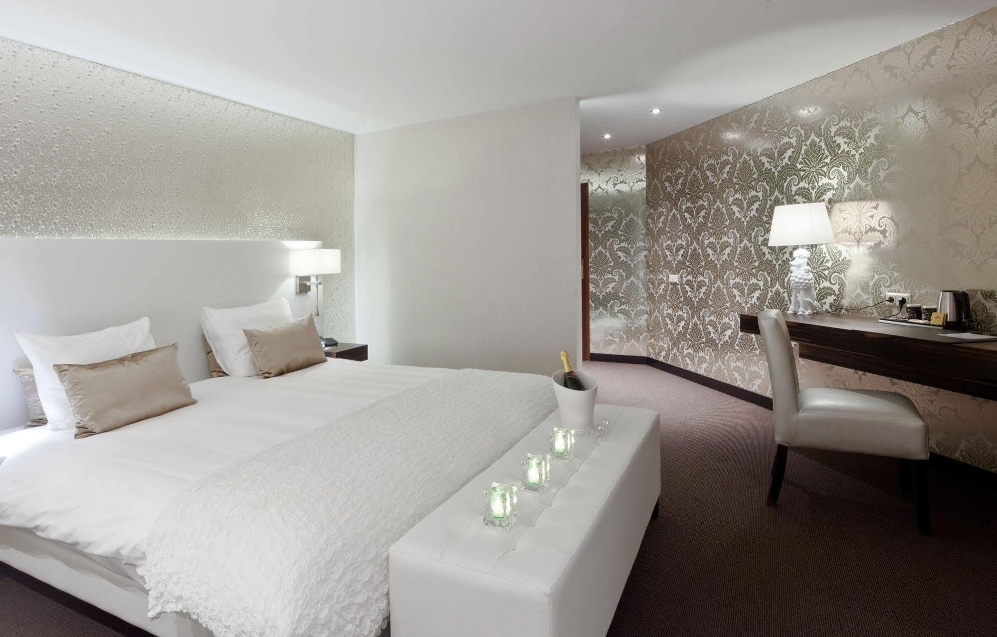 Van Der Valk Hotel Wieringermeer Wieringerwerf Extérieur photo